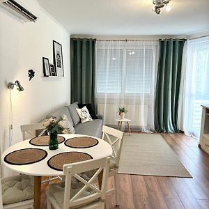 Serene Garden View Suite