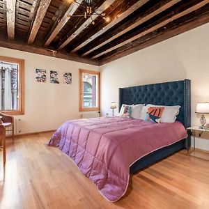 Appartement de Luxe à 1 Chambre à Coucher