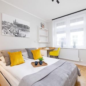 Apartamenty Warszauera Z Klimatyzacja Na Krakowskim Kazimierzu By Noclegi Renters