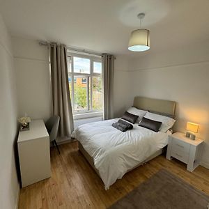 Elegant Estates Humble Abode Room 6