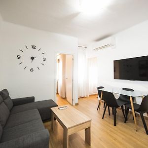 Appartement à 3 Chambres à Coucher