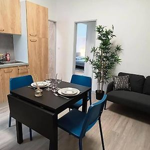 Appartement à 2 Chambres à Coucher