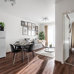 Aron Apartment