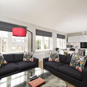 Appartement de Luxe à 2 Chambres à Coucher