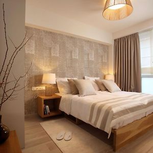 Central Luxury Apartment Love