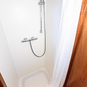Chambre Juste Pour Hommes Dortoir