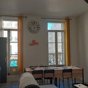 Appartement à 4 Chambres à Coucher