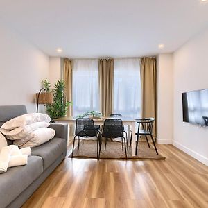 Appartement à 3 Chambres à Coucher
