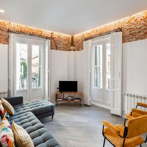 4 Bedrooms 3 Bathrooms Furnished - Sol - Bright & Fully Equipped - Mintystay