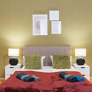 Appartement à 2 Chambres à Coucher