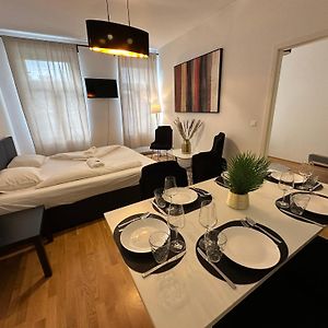 Appartement à 3 Chambres à Coucher