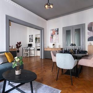 Appartement à 3 Chambres à Coucher