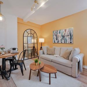 Appartement à 2 Chambres à Coucher