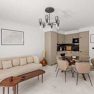 Appartement à 3 Chambres à Coucher