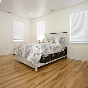 Spacious And Brand New Apartment In Point Breeze - Prime Location