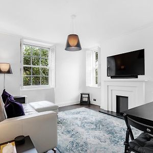 Appartement de Luxe à 2 Chambres à Coucher