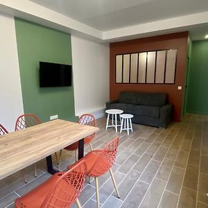 Appartement à 2 Chambres à Coucher