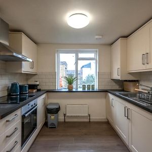 Appartement Premium à 5 Chambres à Coucher
