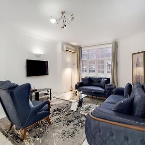 Appartement à 2 Chambres à Coucher