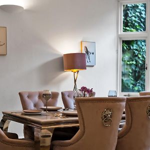Appartement à 3 Chambres à Coucher