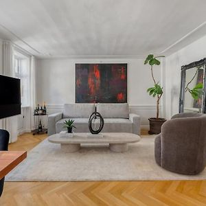 Appartement à 2 Chambres à Coucher