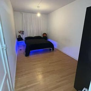 Appartement à 2 Chambres à Coucher