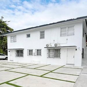 Fully Equipped Apartments With Parking Near Cocowalk