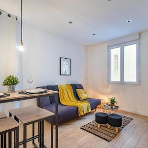 Appartement Tout Equipe Au Bord De La Plage Des Catalans