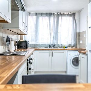 Cosy Guest House In Central London