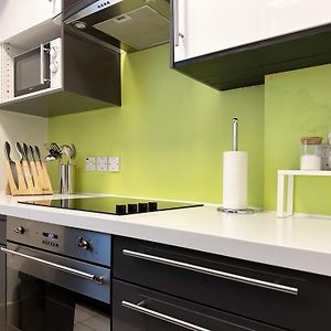 Oliver'S Place In Holborn - 2 Double Beds, 1 Sofa Bed, Great Location