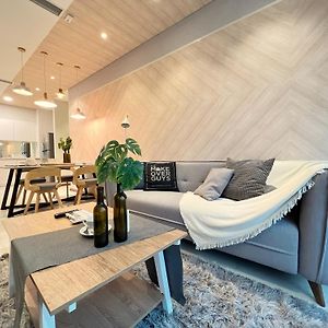 Appartement à 3 Chambres à Coucher