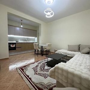 Mandi Apartament