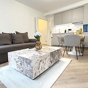 Appartement à 3 Chambres à Coucher