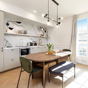 Appartement à 3 Chambres à Coucher
