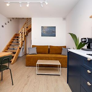 In The Heart Of Historical District With Free Parking