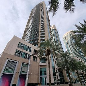 Dream Inn Apartments - Loft Towers