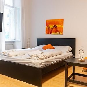 Appartement à 2 Chambres à Coucher