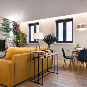 Savannah Apartment, By Bolhao Residences