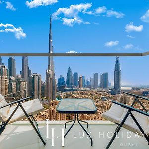 Lux The Executive Burj Khalifa View Suite