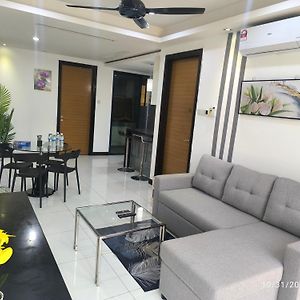 Appartement à 2 Chambres à Coucher