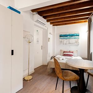Appartement de Luxe à 1 Chambre à Coucher