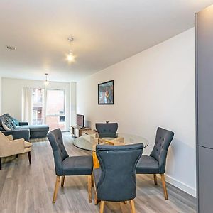 Smart 2 Bed Apartment In Central Manchester
