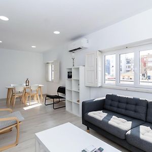 Appartement à 3 Chambres à Coucher