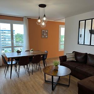 Appartement à 2 Chambres à Coucher