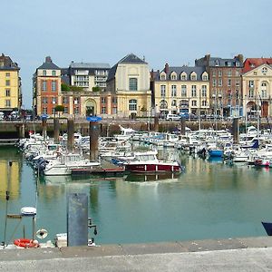 Le Petit A - Hyper Centre