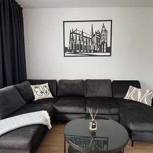 Appartement à 2 Chambres à Coucher