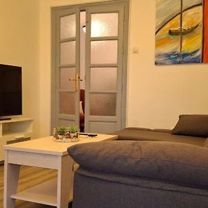 Appartement à 3 Chambres à Coucher