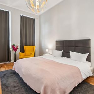 Appartement à 2 Chambres à Coucher