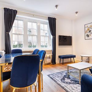Appartement à 3 Chambres à Coucher