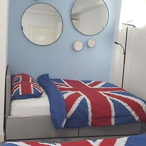 Entire Studio Aptartment On Main Edgware Road, Near Marble Arch, Oxford Street And Hyde Park